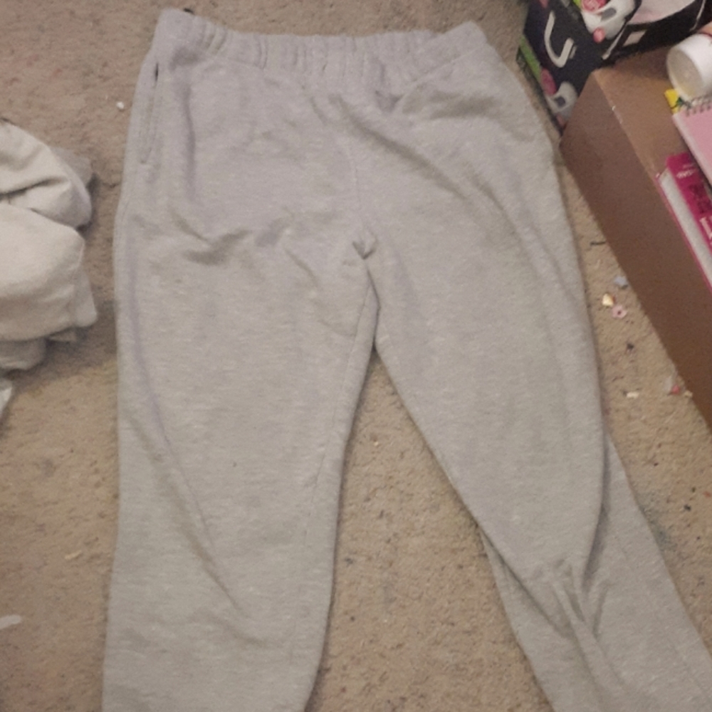 Grey sweatpants, size large